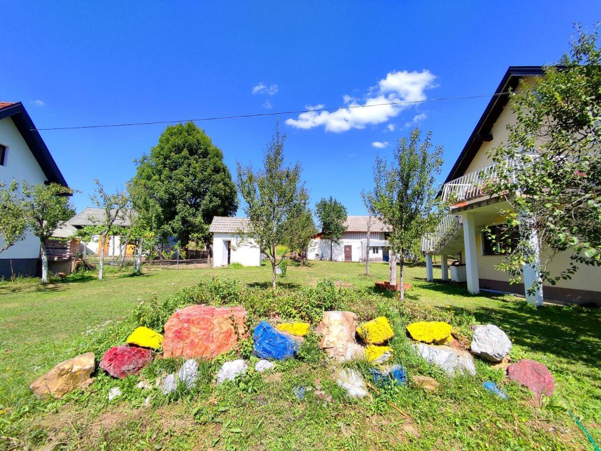 Apartments Eco Forest Resort Rakovica Exteriör bild